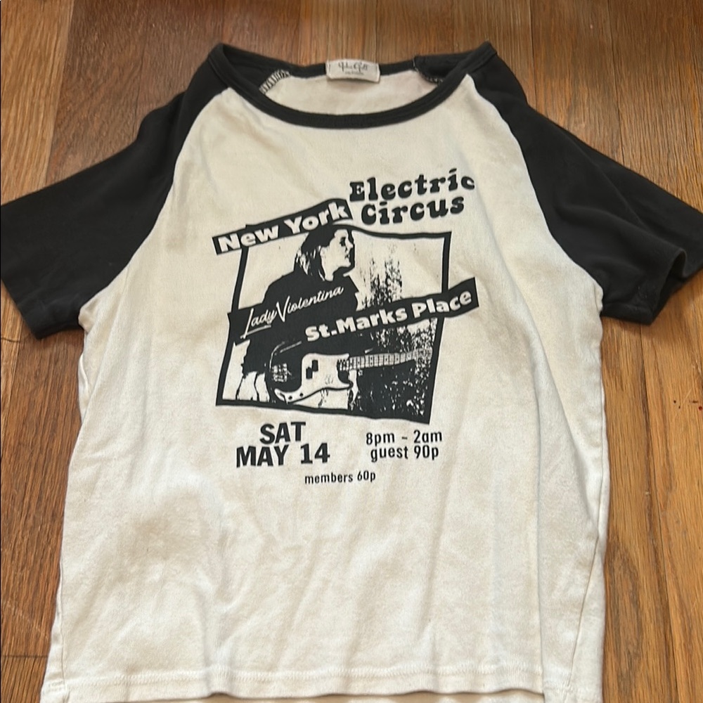 Brandy Melville Black and White Short Sleeve Tee